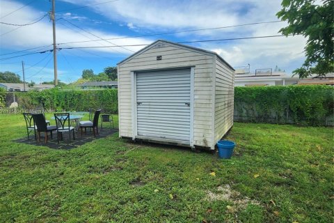 Casa en venta en Miami, Florida, 3 dormitorios, 105.91 m2 № 1881541 - foto 17
