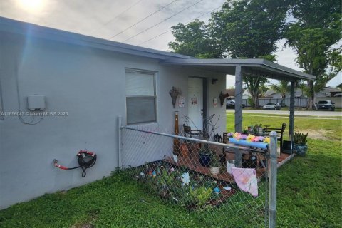 Casa en venta en Miami, Florida, 3 dormitorios, 105.91 m2 № 1881541 - foto 21