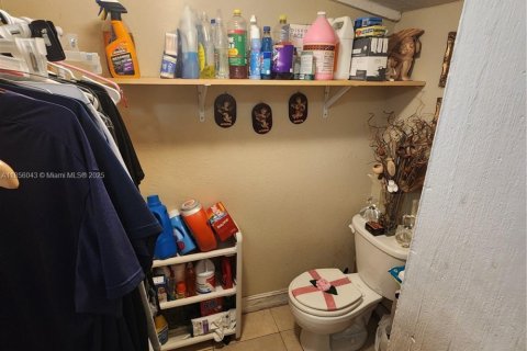 Casa en venta en Miami, Florida, 3 dormitorios, 105.91 m2 № 1881541 - foto 23