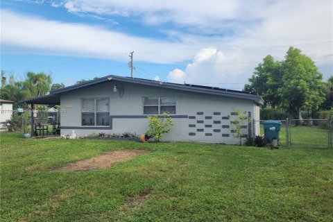 Casa en venta en Miami, Florida, 3 dormitorios, 105.91 m2 № 1881541 - foto 9