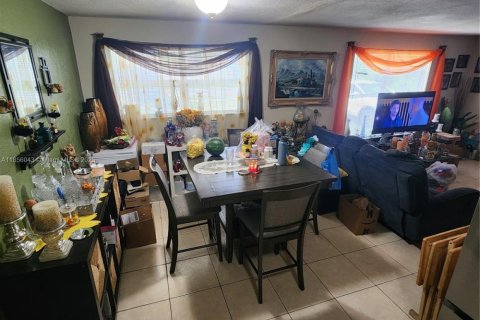 Casa en venta en Miami, Florida, 3 dormitorios, 105.91 m2 № 1881541 - foto 5
