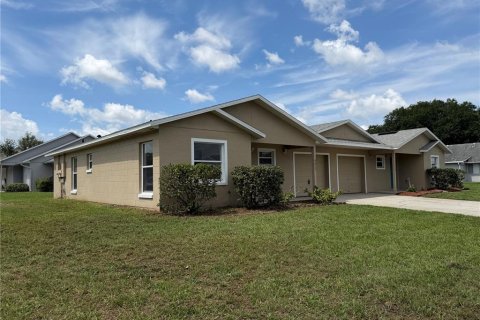Dúplex en venta en Apopka, Florida, 4 dormitorios, 175.21 m2 № 2099758 - foto 6