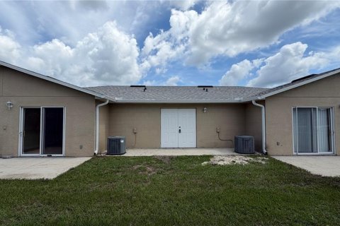 Dúplex en venta en Apopka, Florida, 4 dormitorios, 175.21 m2 № 2099758 - foto 30