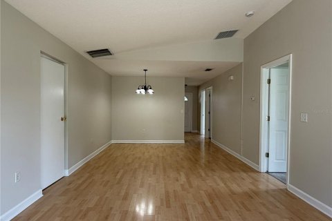 Dúplex en venta en Apopka, Florida, 4 dormitorios, 175.21 m2 № 2099758 - foto 14