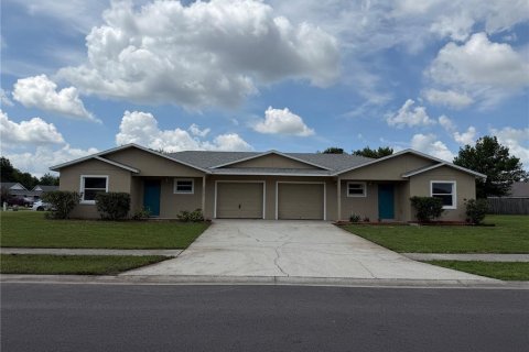 Duplex à Apopka, Floride 4 chambres, 175.21 m2 № 2099758