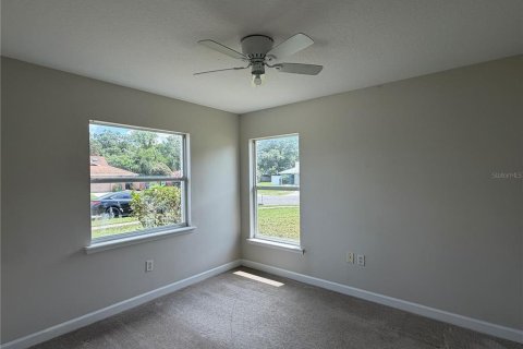 Dúplex en venta en Apopka, Florida, 4 dormitorios, 175.21 m2 № 2099758 - foto 17