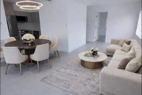 Купить виллу или дом в Окленд-Парк, Флорида 2 спальни, 81.94м2, № 2040965 - фото 25