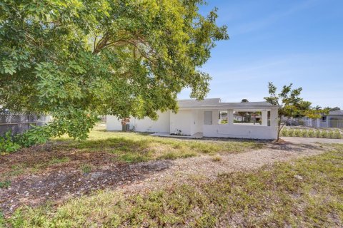 Купить виллу или дом в Окленд-Парк, Флорида 2 спальни, 81.94м2, № 2040965 - фото 23