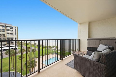 Condo in Clearwater, Florida, 2 bedrooms  № 2214750 - photo 4