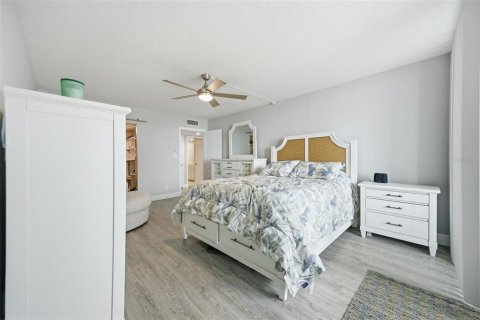 Condo in Clearwater, Florida, 2 bedrooms  № 2214750 - photo 20