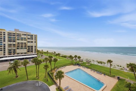 Condo in Clearwater, Florida, 2 bedrooms № 2214750