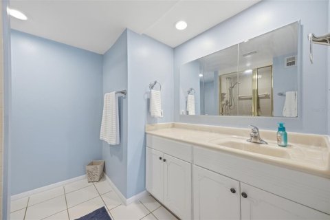 Condo in Clearwater, Florida, 2 bedrooms  № 2214750 - photo 30
