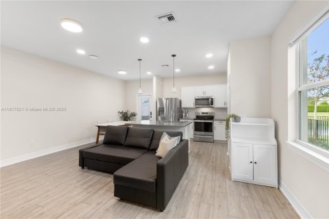 Touwnhouse à louer à Lauderdale Lakes, Floride: 3 chambres, 143.72 m2 № 1974355 - photo 6