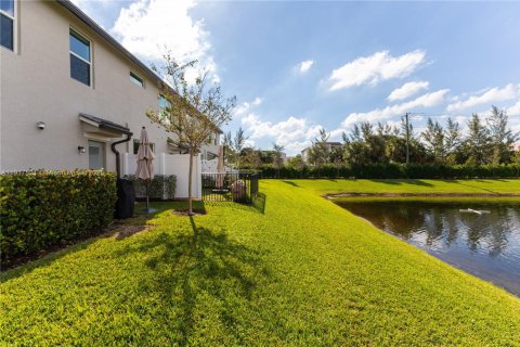 Touwnhouse à louer à Lauderdale Lakes, Floride: 3 chambres, 143.72 m2 № 1974355 - photo 29