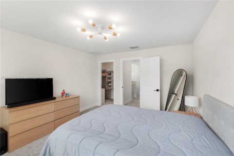 Touwnhouse à louer à Lauderdale Lakes, Floride: 3 chambres, 143.72 m2 № 1974355 - photo 13