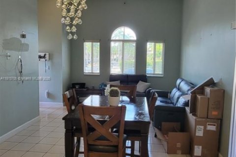 House in Homestead, Florida 3 bedrooms, 111.48 sq.m. № 1761823 - photo 2