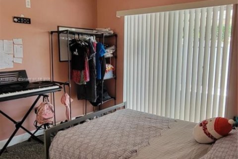 House in Homestead, Florida 3 bedrooms, 111.48 sq.m. № 1761823 - photo 16