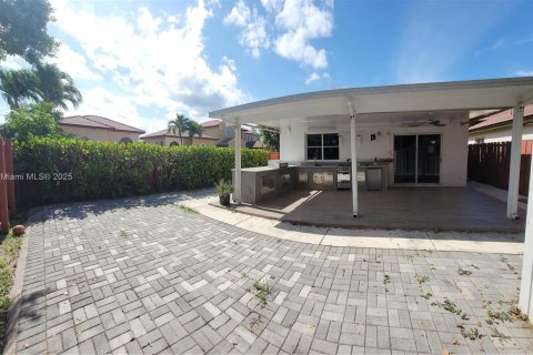 House in Homestead, Florida 3 bedrooms, 111.48 sq.m. № 1761823 - photo 25