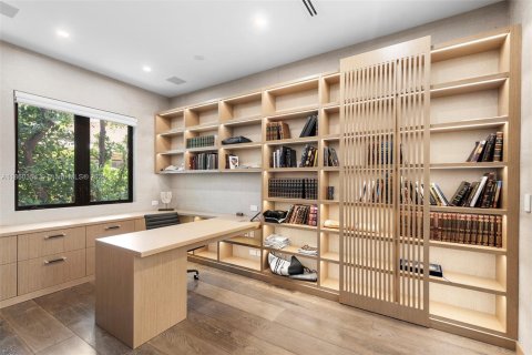 Casa en venta en Bal Harbour, Florida, 6 dormitorios, 582.22 m2 № 2002283 - foto 26