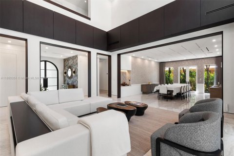 Casa en venta en Bal Harbour, Florida, 6 dormitorios, 582.22 m2 № 2002283 - foto 10