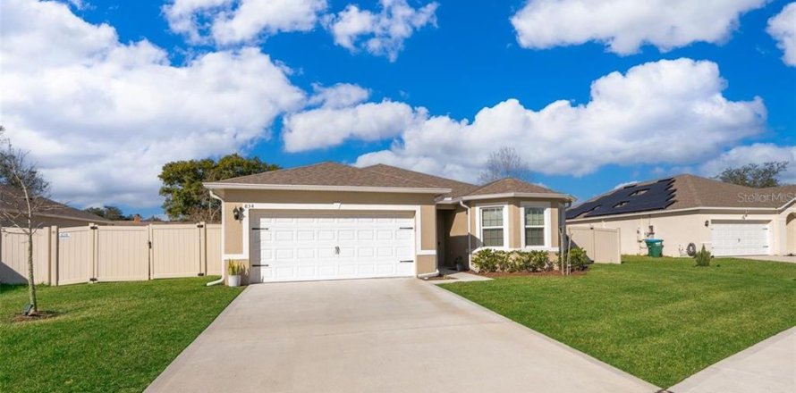 Casa en Deltona, Florida 3 dormitorios, 161.84 m2 № 1918190