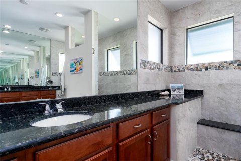 House in Port Charlotte, Florida 3 bedrooms, 208.94 sq.m. № 2213148 - photo 27