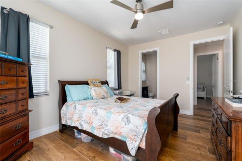 House in Port Charlotte, Florida 3 bedrooms, 208.94 sq.m. № 2213148 - photo 29