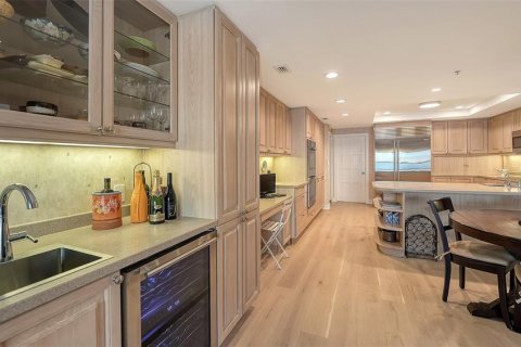Condo in Longboat Key, Florida, 3 bedrooms  № 2105720 - photo 18