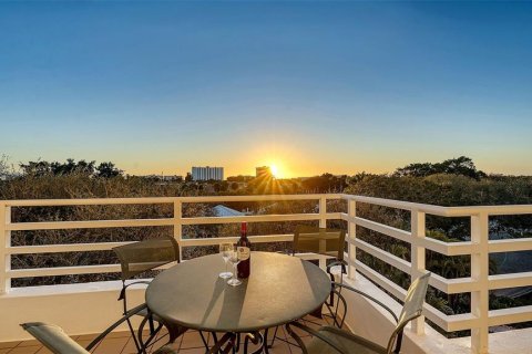 Condo in Longboat Key, Florida, 3 bedrooms  № 2105720 - photo 11