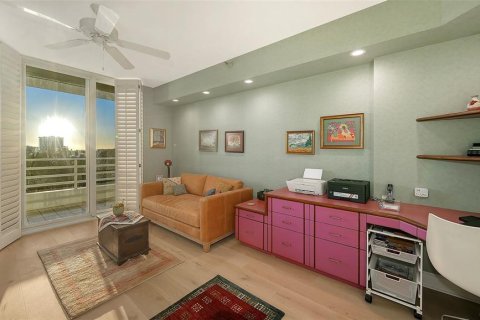 Condo in Longboat Key, Florida, 3 bedrooms  № 2105720 - photo 29