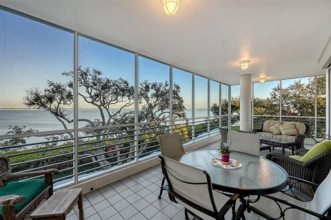 Condominio en Longboat Key, Florida, 3 dormitorios № 2105720