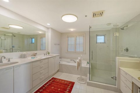 Condo in Longboat Key, Florida, 3 bedrooms  № 2105720 - photo 25