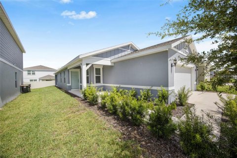 House in Davenport, Florida 4 bedrooms, 146.79 sq.m. № 2195849 - photo 28