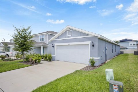 House in Davenport, Florida 4 bedrooms, 146.79 sq.m. № 2195849 - photo 2