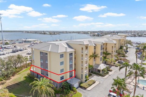 Condo in Madeira Beach, Florida, 3 bedrooms  № 1873053 - photo 5