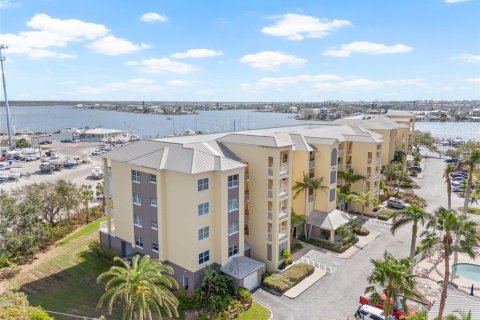 Condo in Madeira Beach, Florida, 3 bedrooms  № 1873053 - photo 4
