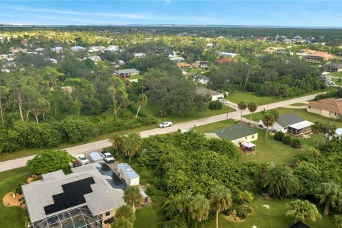 Land in Port Charlotte, Florida № 2205811 - photo 6
