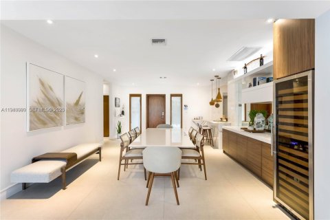 Casa en alquiler en Miami Beach, Florida, 4 dormitorios, 237.92 m2 № 2026541 - foto 7