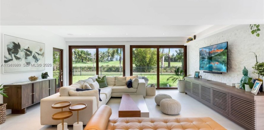 Casa en Miami Beach, Florida 4 dormitorios, 237.92 m2 № 2026541