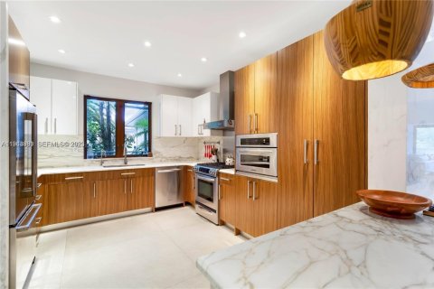 Casa en alquiler en Miami Beach, Florida, 4 dormitorios, 237.92 m2 № 2026541 - foto 12