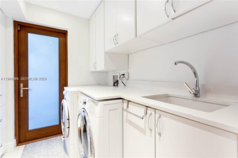 Casa en alquiler en Miami Beach, Florida, 4 dormitorios, 237.92 m2 № 2026541 - foto 26