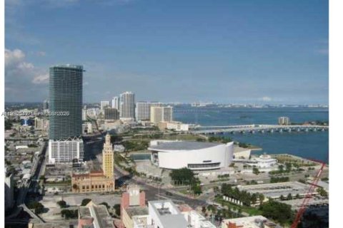 Condo in Miami, Florida, 1 bedroom  № 2176870 - photo 12