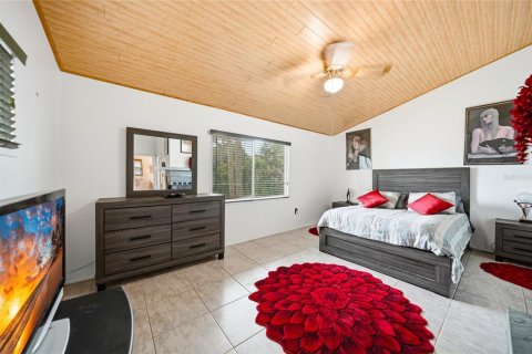 House in Venice, Florida 2 bedrooms, 137.87 sq.m. № 2218032 - photo 27