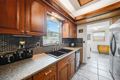 House in Venice, Florida 2 bedrooms, 137.87 sq.m. № 2218032 - photo 24