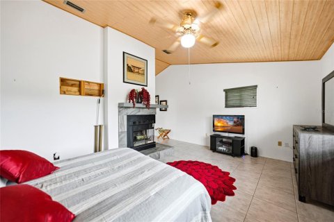 House in Venice, Florida 2 bedrooms, 137.87 sq.m. № 2218032 - photo 28