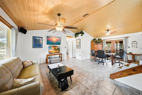House in Venice, Florida 2 bedrooms, 137.87 sq.m. № 2218032 - photo 14