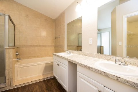 Casa en alquiler en Orlando, Florida, 4 dormitorios, 171.03 m2 № 1893703 - foto 13