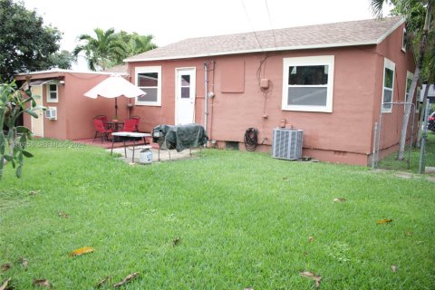 Casa en venta en Miami, Florida, 3 dormitorios, 114.64 m2 № 2047920 - foto 4
