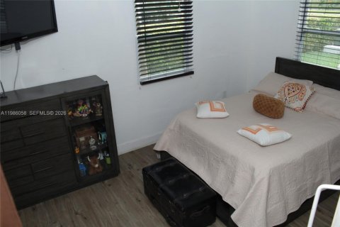 Casa en venta en Miami, Florida, 3 dormitorios, 114.64 m2 № 2047920 - foto 16