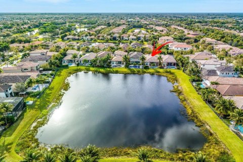 Villa ou maison à vendre à Delray Beach, Floride: 4 chambres, 282.61 m2 № 1050191 - photo 1